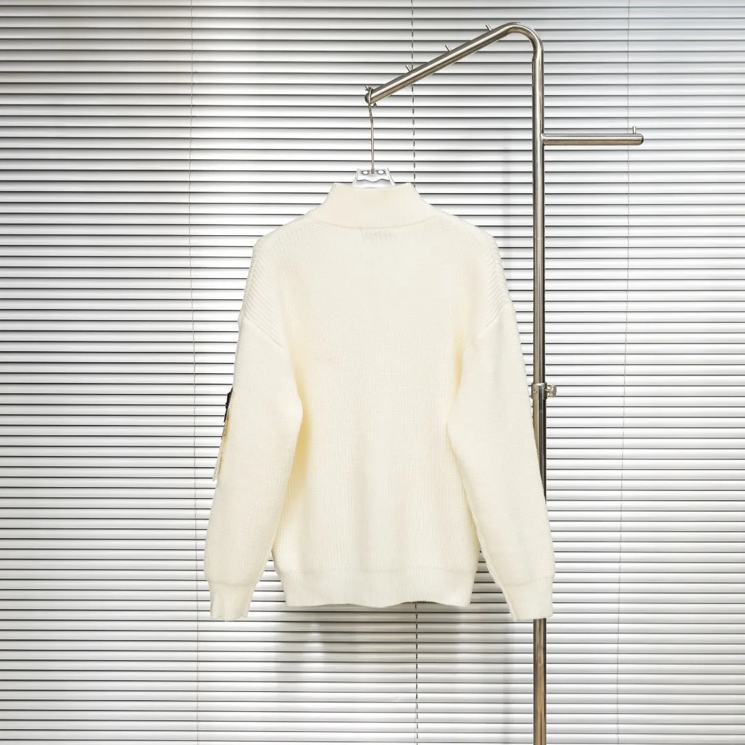 P310 top version (different currencies) Style: Stone Island STONE LSLAND high weight knitted wool cardigan jacket Color: Picture color Size: M-XXXL Fabric: Blended Accessories: Full set of customized accessories No gender distinction, same style for men and women